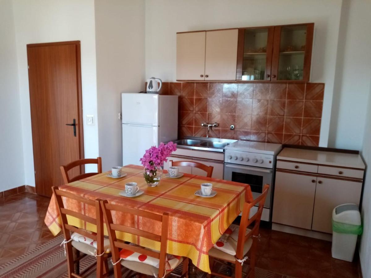 Apartmani Nado Majica Свети свети Филип и Яков Екстериор снимка